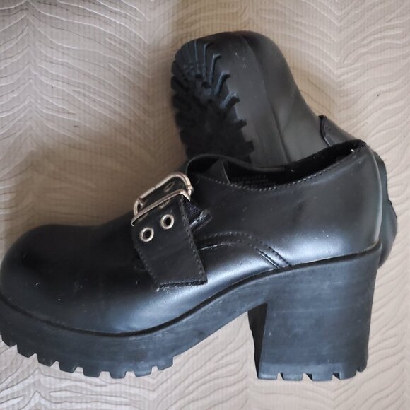 Black chunky heels - Picture 2 of 5